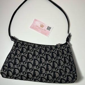 Large Pochette Sold on Payment Plan in IG